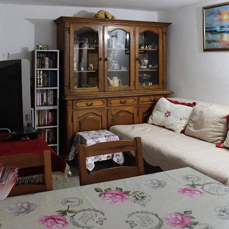 Apartman Lana Petrovac Ngoại thất bức ảnh